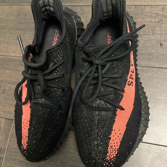 Yeezy 350 - Picture 2 of 2